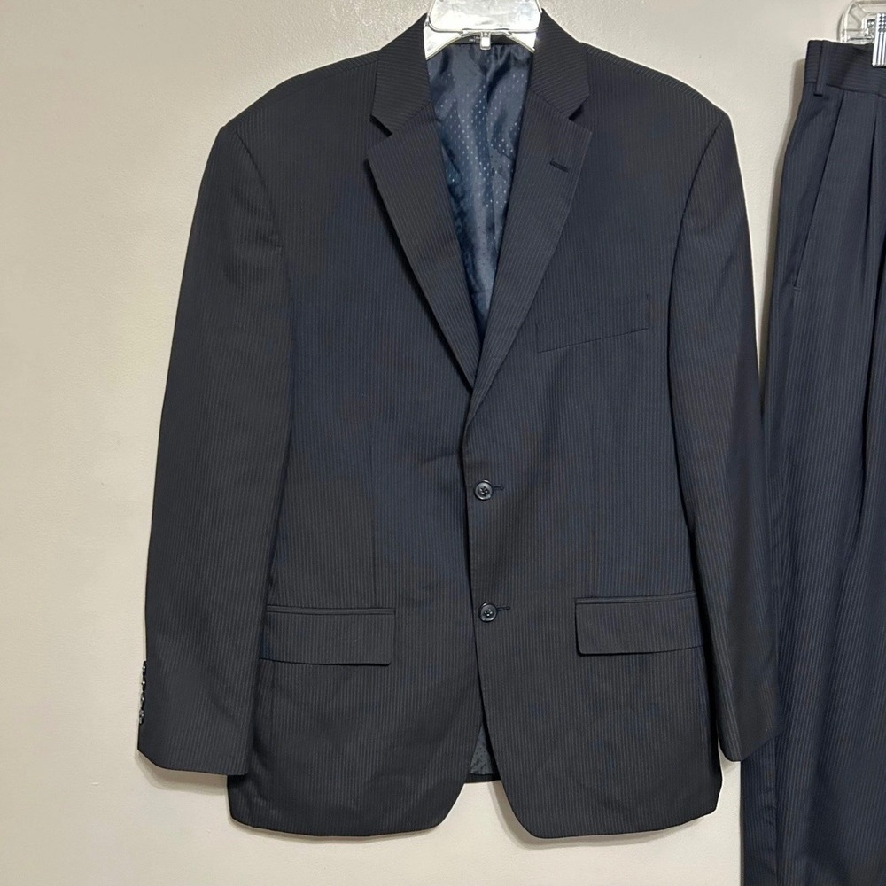 Haggar Suit 40 Jacket 32x30 Slacks Blue Pinstripe Pleated Classic Formal Wedding - Picture 4 of 16